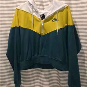 Women’s Nike Cropped Hoodie